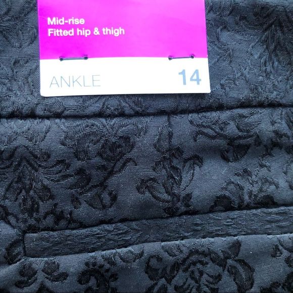 NWT Embossed Mossimo Stretch Extensible Ankle Pant - Picture 4 of 7
